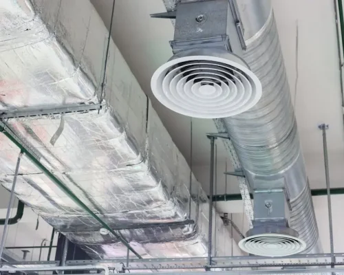 Instalación de sistema de ventilación mecánica para empresas